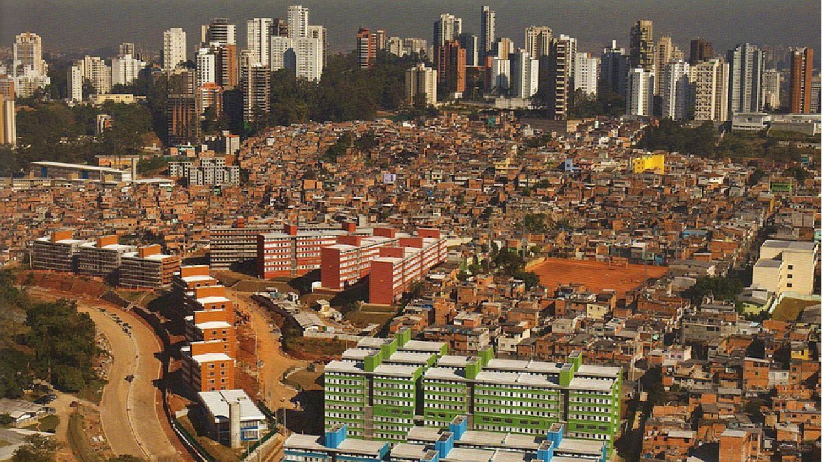 in the largest favela in São Paulo they light candles for Lula da Silva in the largest favela in São Paulo they light candles for Lula da Silva