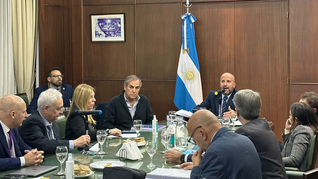 La comisión de reforma del Código Penal designó a Jorge Eduardo Buompadre como presidente, Mariano Hernán Borinsky como vicepresidente primero, María Eugenia Capuchetti como vicepresidenta segunda y Valeria Onetto como coordinadora.
