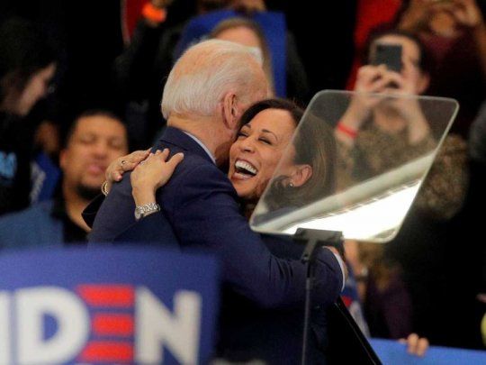 Joe Biden y Kamala Harris, esta noche en Delaware.