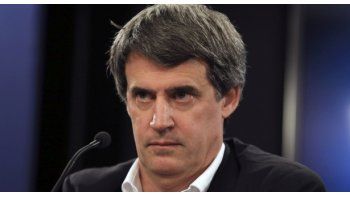 Prat Gay dijo que si no se deroga la Ley Cerrojo podría haber un ajuste tremendo