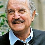 El escritor Carlos Fuentes Macías recibe en 1987 el Premio Cervantes de Literatura. El escritor Carlos Fuentes Macías recibe en 1987 el Premio Cervantes de Literatura.