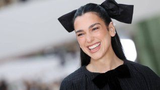 Dua Lipa envió un mensaje de apoyo a la comunidad LGBTQ+ durante la Marcha del Orgullo en Buenos Aires, a días de su regreso a la Argentina con dos recitales en River.