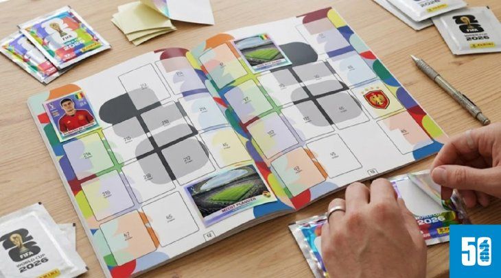 Tanto grandes como chicos están entusiasmados con la idea de llenar el álbum de figuritas del mundial 2026. Tanto grandes como chicos están entusiasmados con la idea de llenar el álbum de figuritas del mundial 2026.