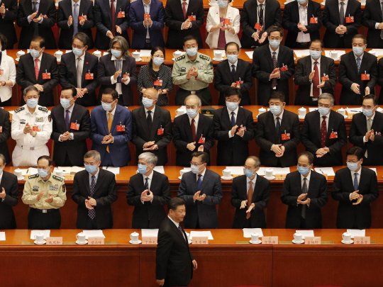 Ovaci&oacute;n para Xi Jinping en la ANP al votarse la ley de seguridad para Hong Kong.