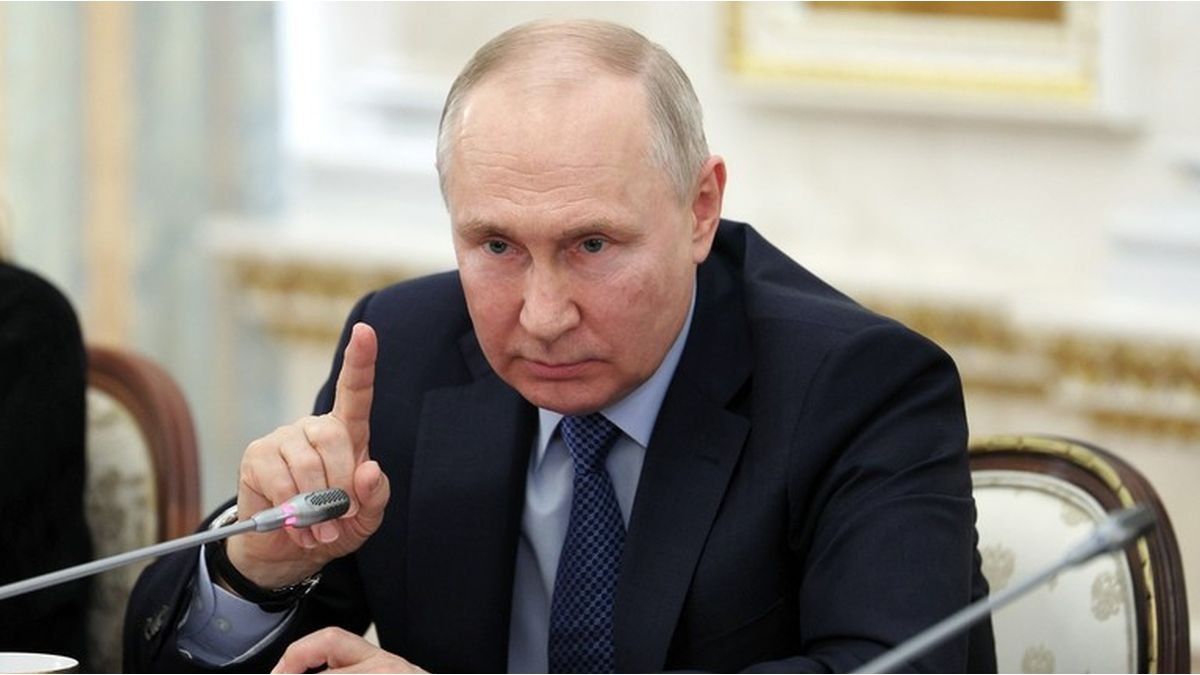 Vladimir Putin announced that he will run in the Russian presidential elections