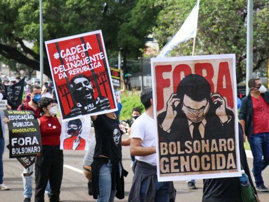 Bolsonaro genocida, fue una de las consignas de las protestas del sábado contra el presidente de Brasil.