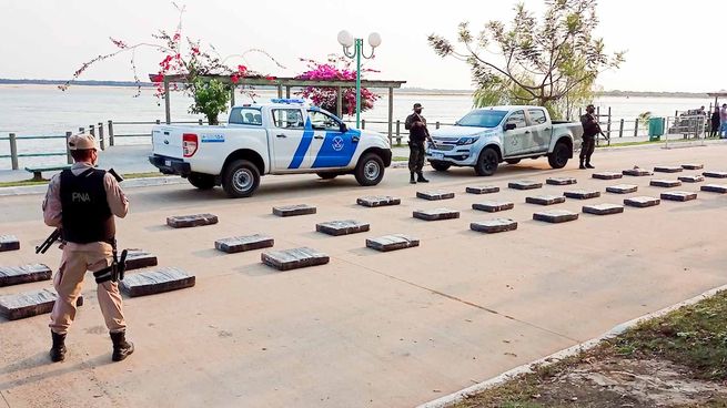 la_prefectura_naval_secuestro_casi_una_tonelada_de_marihuana_en_corrientes_y_misiones_2.jpg
