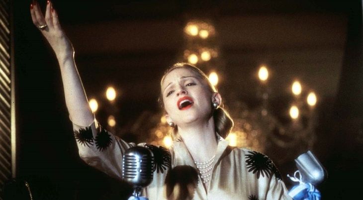 Madonna: “I grabbed Menem looking at the strap of my bra”