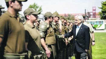 El plebiscito para determinar si se realiza una reforma constitucional en Chile fue aplazado hasta octubre debido al coronavirus.