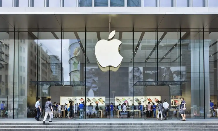 Apple and Samsung benefited from their focus on high-end smartphones, IDC said. Apple and Samsung benefited from their focus on high-end smartphones, IDC said.