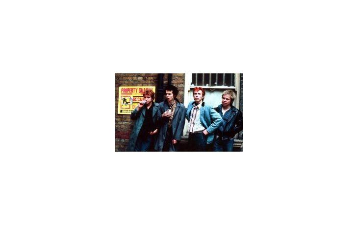 La formación de los Pistols con Sid Vicious en el bajo.