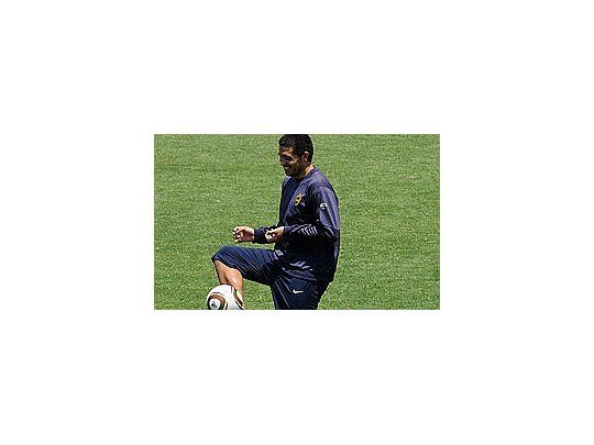 Juan Román Riquelme volvió a trabajar en el campo y se estima que podrá reaparecer ante Olimpo.