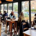 Teodoro nació en Punta del Este, se consolidó y ya proyecta su marca hacia el exterior. Teodoro nació en Punta del Este, se consolidó y ya proyecta su marca hacia el exterior.