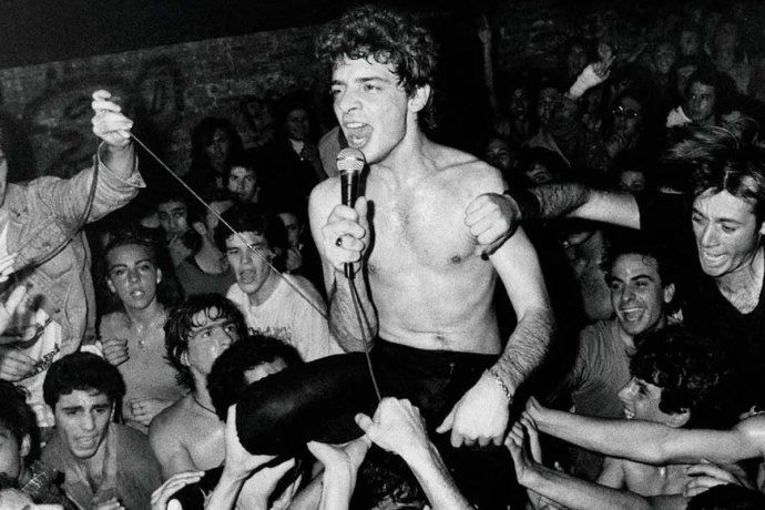 Juanse turns 60: with rock and roll as a flag