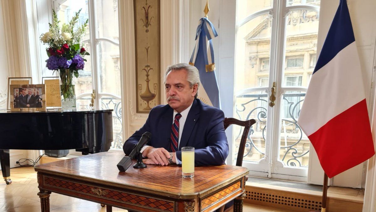 Alberto Fernández mantiene actividad en Casa Rosada y a la noche viaja a Francia