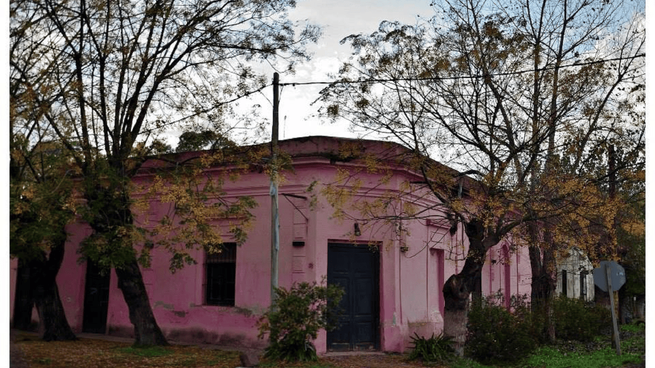 El pueblo está en el partido de Brandsen, muy cerca de CABA.