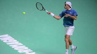 Cerúndolo cayó ante Zverev en el segundo duelo de la serie de Copa Davis. Cerúndolo cayó ante Zverev en el segundo duelo de la serie de Copa Davis.