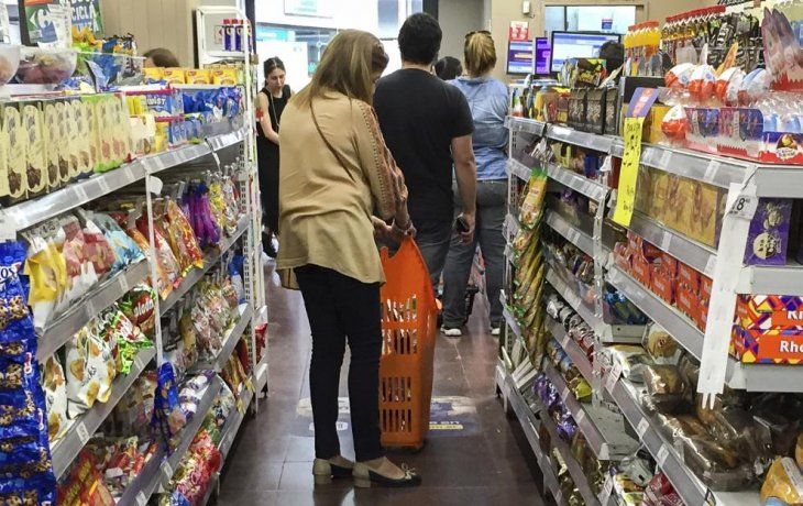 una familia portena necesita $ 26.858 para no ser pobre