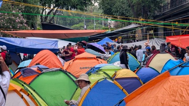 Sigue el plantón de la CNTE en CDMX.