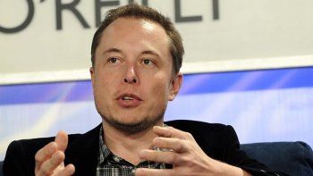Elon Musk desliza un premio para los accionistas
