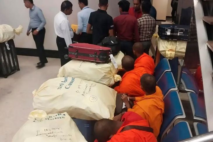 Cada uno transportaba más de cinco kilogramos de droga.