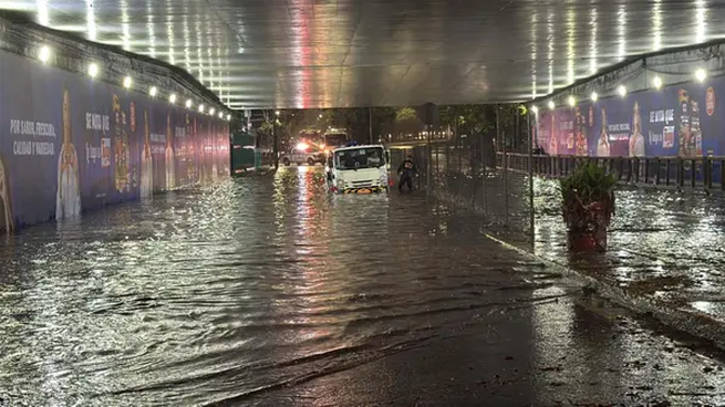 Un inicio de semana con mucha agua en CDMX y Edomex.