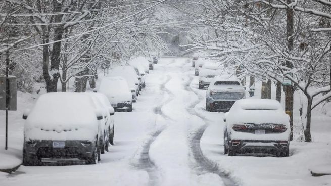 La tormenta invernal Fern avanza sobre Estados Unidos con nieve, hielo y temperaturas extremas.
