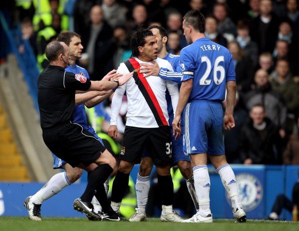 Durante el duelo hubo muchos roces con el central y Carlitos fue clave para el triunfo de los Citizen por 4 a 2. Durante el duelo hubo muchos roces con el central y Carlitos fue clave para el triunfo de los Citizen por 4 a 2.