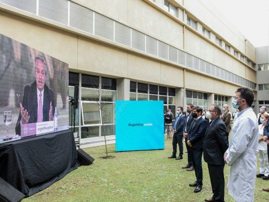 El presidente Alberto Fernández inauguró un hospital por videoconferencia.