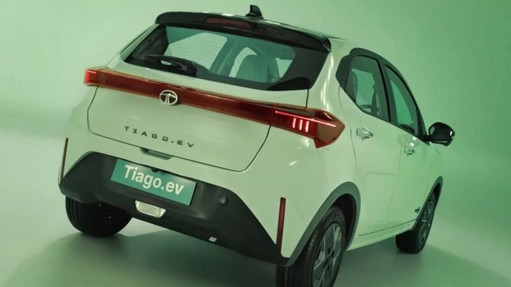 El renovado Tata Tiago EV incorporará cambios estéticos importantes, con líneas más modernas, luces LED y un perfil más cercano a los estándares europeos. El renovado Tata Tiago EV incorporará cambios estéticos importantes, con líneas más modernas, luces LED y un perfil más cercano a los estándares europeos.