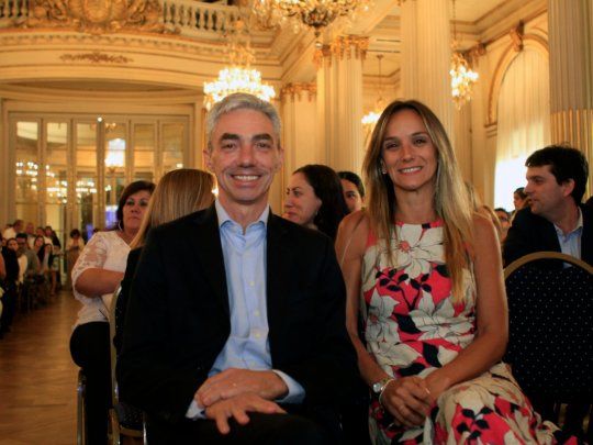 La presidenta de Agua y Saneamientos Argentinos (AySA),&nbsp;Malena Galmarini, recibió la distinción de&nbsp;“Mujeres&nbsp;destacadas de la política argentina”.