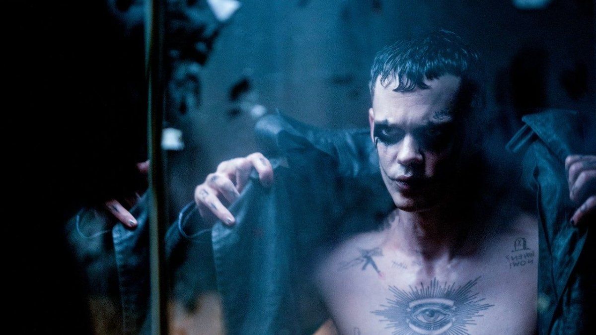 First trailer for “The Raven”, the remake starring Bill Skarsgård