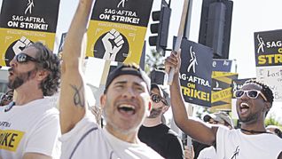 victoriosos. El Sindicato de Actores celebró el fin de una huelga que se extendió durante casi cuatro meses.
