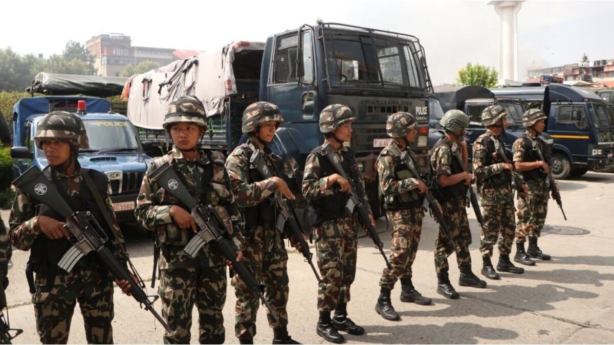 The curfew was expanded and denounced leaks from prisons