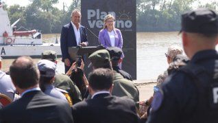 En el Plan Verano se reforzarán los controles en rutas nacionales y provinciales, accesos a ciudades, puntos turísticos estratégicos, terminales de ómnibus, puertos y aeropuertos. En el Plan Verano se reforzarán los controles en rutas nacionales y provinciales, accesos a ciudades, puntos turísticos estratégicos, terminales de ómnibus, puertos y aeropuertos.