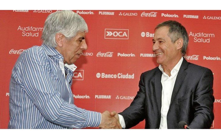Holan y Moyano se reunieron para definir el futuro de Independiente.
