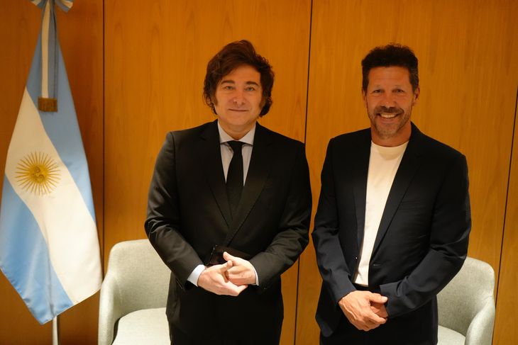 Javier Milei junto a Diego Simeone.