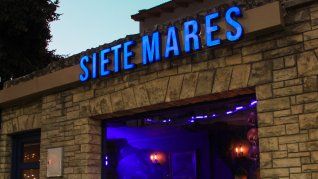Siete Mares fusiona cocina, arte y emoción en una experiencia sensorial que ahora también vibra frente al Nahuel Huapi.