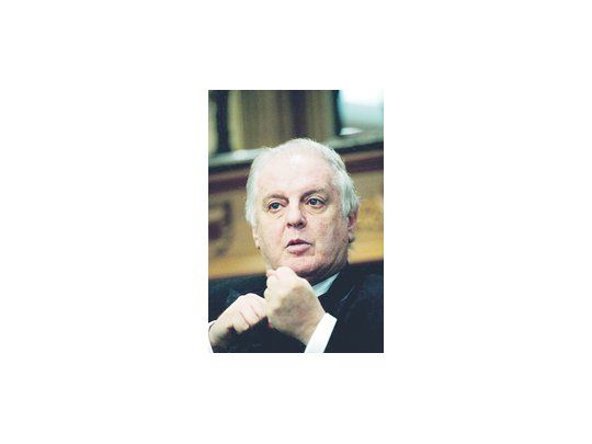 Entre las novedades del proyectado centro musical «West-Eastern Divan Institute, que dirigirá Daniel Barenboim, se supo que el reputado Frank Gehry participará de su construcción.