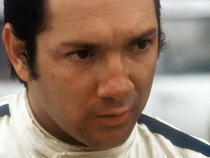 Pedro Rodríguez de la Vega gana en 1968 las 24 Horas de Le Mans junto con su compañero Lucien Bianchi. Pedro Rodríguez de la Vega gana en 1968 las 24 Horas de Le Mans junto con su compañero Lucien Bianchi.