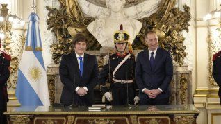 Diego Santilli participa hoy de la reunión de gabinete en Casa Rosada y a la tarde estará con Rogelio Frigero en Entre Ríos. Diego Santilli participa hoy de la reunión de gabinete en Casa Rosada y a la tarde estará con Rogelio Frigero en Entre Ríos.