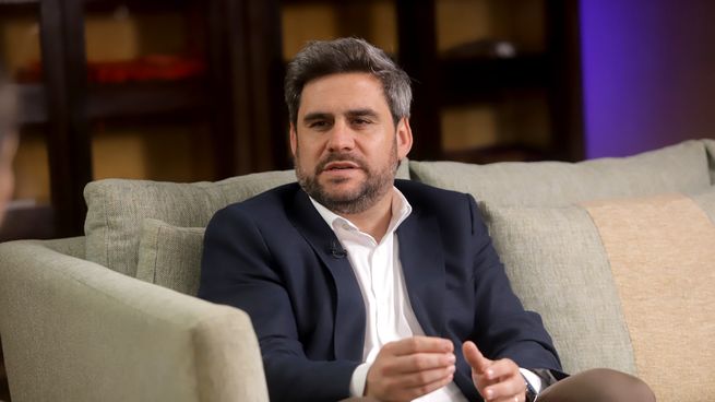 El presidente y CEO de AUSA, Juan Pablo Fasanella, destacó el proceso de reconversión del empleo en la empresa durante la Cita de CEOs de Ámbito Debate.