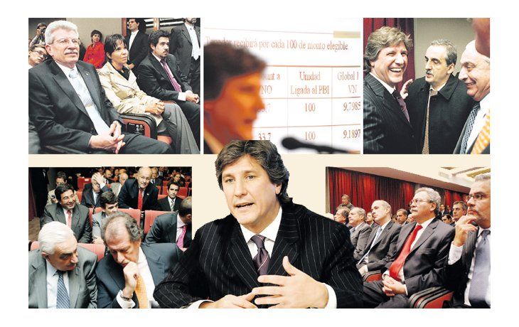 ámbito.com | Juan Carlos Fábrega y Mercedes Marcó del Pont, atentos a las explicaciones del ministro. Moreno quiso estar cerca de Boudou; El titular de la Bolsa, Adelmo Gabbi, y el presidente del Macro, Jorge Brito, entre los asistentes que escucharon al ministro de E