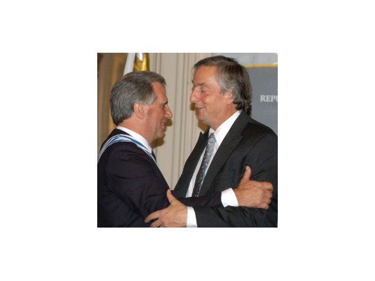 Los expresidentes Tabaré Vázquez y Néstor Kirchner.