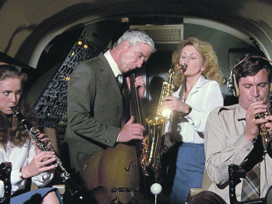 ¿Y dónde está el piloto? La realidad a veces se aproxima a la película protagonizada por el actor Leslie Nielsen.