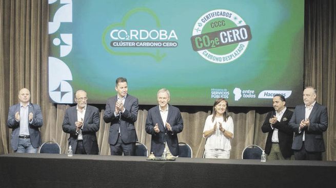 apuesta. “No sólo es la primera que se hace en Argentina sino que expresa la participación de la sociedad cordobesa”, aseguró ayer el gobernador Juan Schiaretti al presentar la subasta de certificados de carbono desplazado.