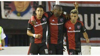 Newell´s sorprendió a River en el Monumental.