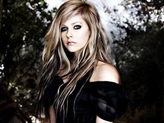 Avril Lavigne saltó a la fama en 2002 con su disco Let Go.