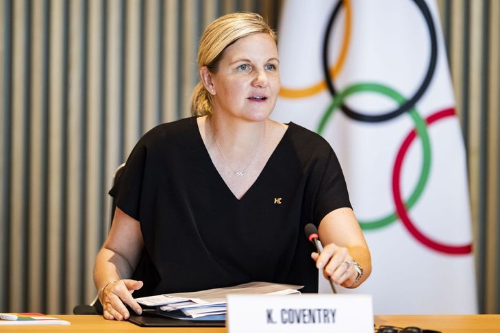 El Comité Olímpico Internacional, bajo la presidencia de Kirsty Coventry, creará una beca de u$s10.000 para los participantes en Juegos Olímpicos. El Comité Olímpico Internacional, bajo la presidencia de Kirsty Coventry, creará una beca de u$s10.000 para los participantes en Juegos Olímpicos.