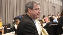 Germán Martínez, en la discusión por la ley ómnibus en el Congreso.